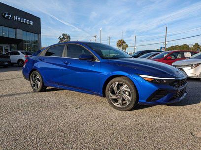 New 2025 Hyundai Elantra SEL