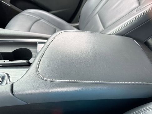 Used 2022 Buick Enclave Premium w/ Experience Buick Package AWD/4WD image 21