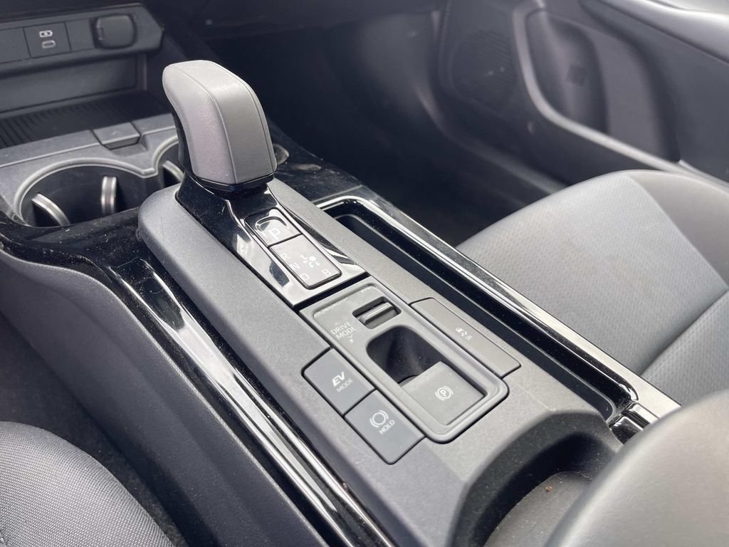 Used 2025 Toyota Prius LE FWD image 26