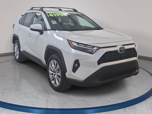 Used 2025 Toyota RAV4 XLE Premium w/ Weather Package AWD/4WD image 4