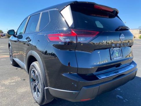 New 2026 Nissan Rogue SV image 10