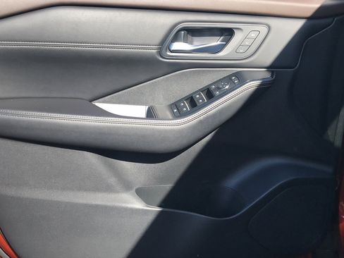 Certified 2023 Nissan Rogue SL w/ SL Premium Package image 6