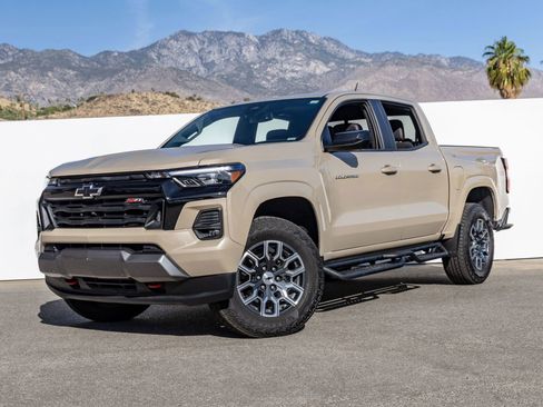 Used 2023 Chevrolet Colorado Z71 w/ Z71 Convenience Package 2 AWD/4WD image 1