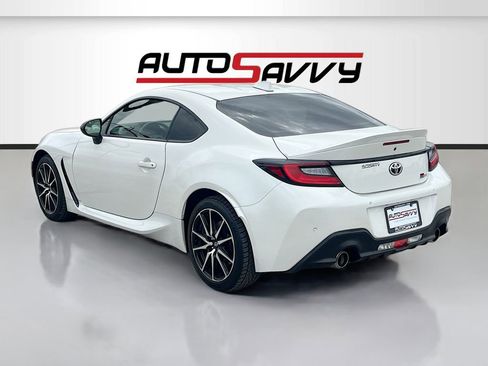 Used 2024 Toyota GR86 Premium w/ Performance Package RWD image 5