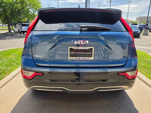Certified 2023 Kia Niro Wind w/ Wind Preserve Package FWD image 6