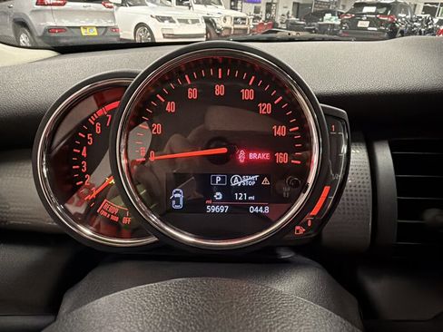 Used 2020 MINI Cooper 2-Door Hardtop FWD image 21