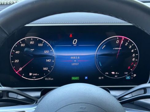 Used 2025 Mercedes-Benz GLC 350e 4MATIC image 32