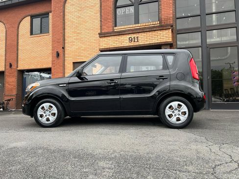 Used 2012 Kia Soul FWD image 4