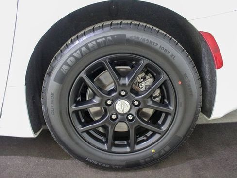 Used 2020 Chrysler Pacifica Touring-L w/ Advanced Safetytec Group image 19