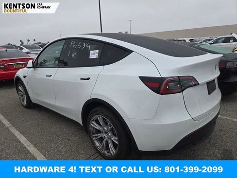 Used 2023 Tesla Model Y Long Range AWD/4WD image 2