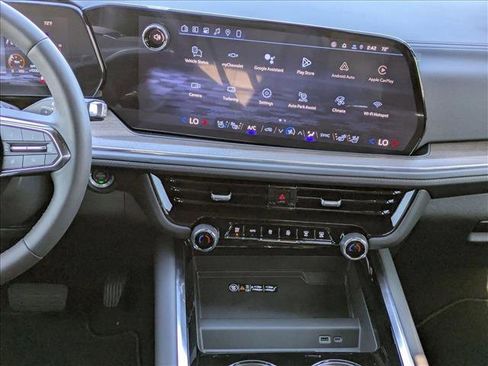 New 2026 Chevrolet Suburban High Country image 16