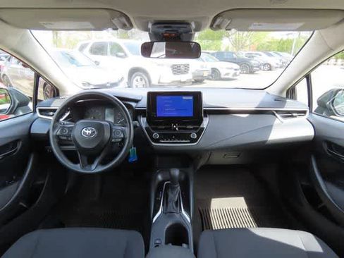 Used 2023 Toyota Corolla LE FWD image 17