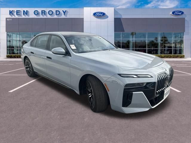 Used 2024 BMW 760i xDrive AWD/4WD image 8