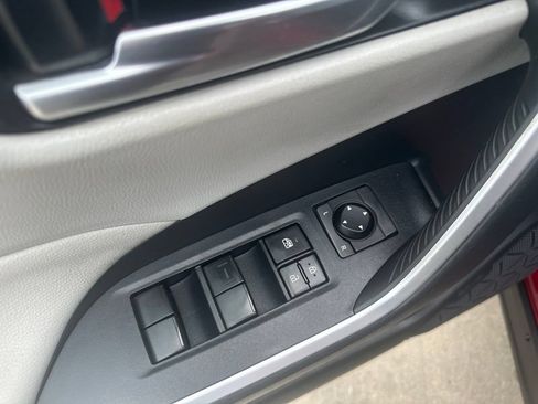 Used 2020 Toyota RAV4 XLE w/ Convenience Package AWD/4WD image 19