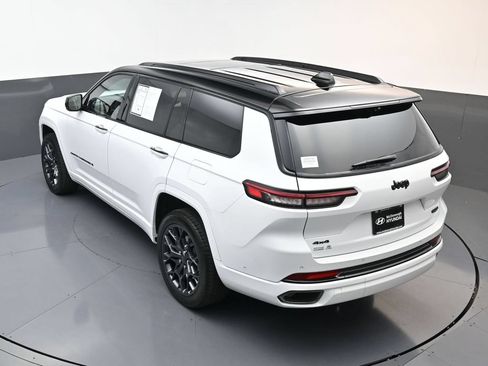 Used 2025 Jeep Grand Cherokee L Summit AWD/4WD image 24