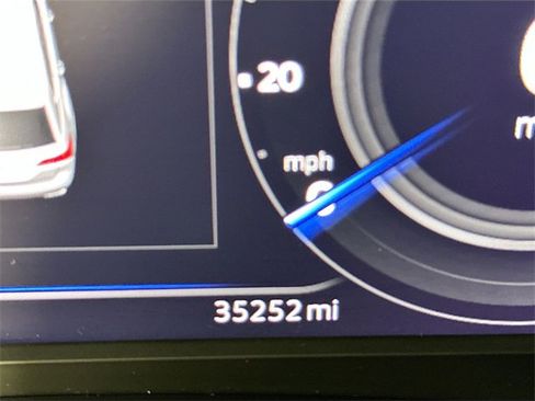 Used 2022 Volkswagen Atlas SE image 16