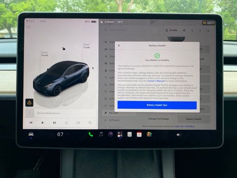 Used 2024 Tesla Model Y Long Range AWD/4WD image 26