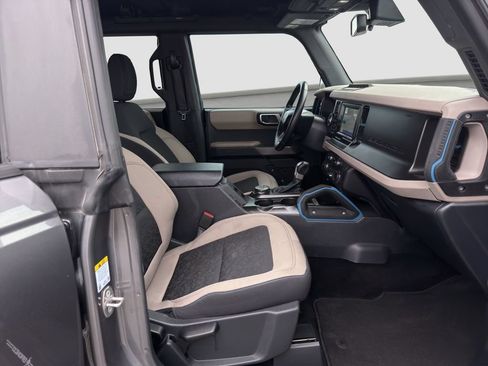 Used 2022 Ford Bronco Wildtrak AWD/4WD image 18