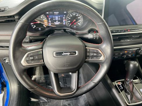 Used 2022 Jeep Compass Trailhawk w/ Sun and Sound Group AWD/4WD image 11