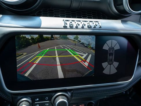 Used 2019 Ferrari Portofino RWD image 41