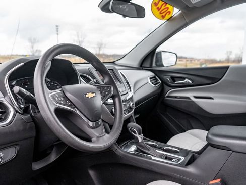 Used 2022 Chevrolet Equinox LT FWD image 18