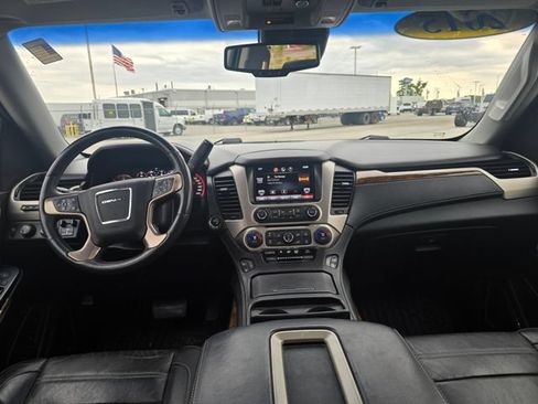 Used 2015 GMC Yukon Denali w/ Touring Package AWD/4WD image 20