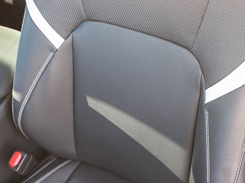 Used 2025 Toyota Camry SE image 23