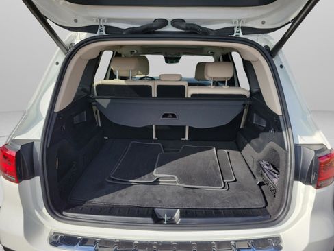 Used 2023 Mercedes-Benz GLB 250 4MATIC image 29