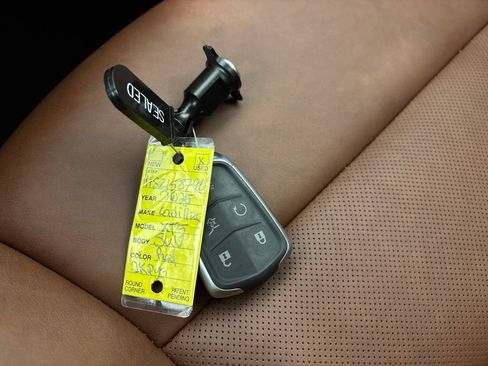 Used 2025 Cadillac XT5 Premium Luxury w/ Technology Package FWD image 34
