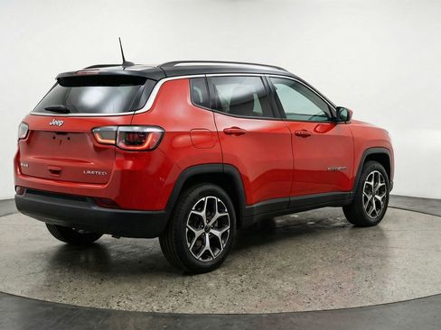 Used 2025 Jeep Compass Limited AWD/4WD image 9