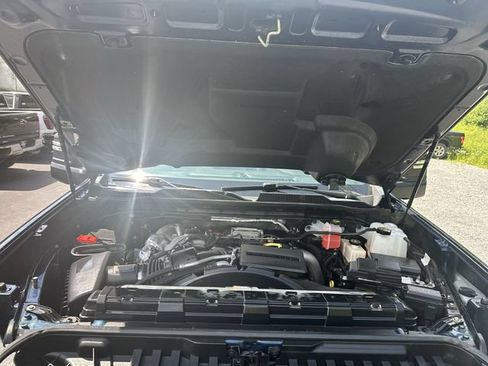 Used 2019 Chevrolet Silverado 1500 Custom Trail Boss w/ Custom Convenience Package AWD/4WD image 19