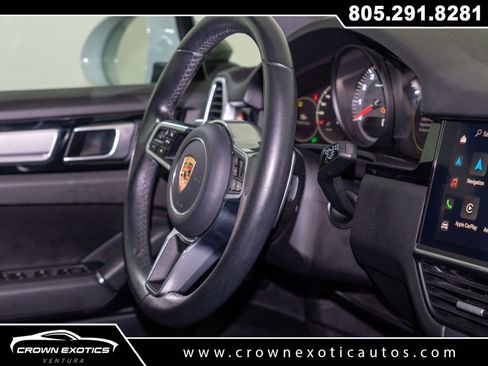 Used 2023 Porsche Cayenne Platinum Edition image 54
