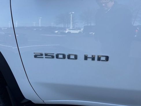Used 2024 Chevrolet Silverado 2500 Custom w/ Custom Convenience Package image 19