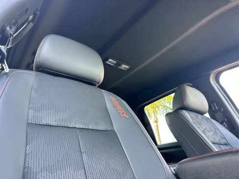 Used 2022 Nissan Titan PRO-4X image 15