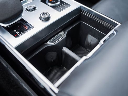 Used 2023 Land Rover Range Rover Long Wheelbase SE image 67