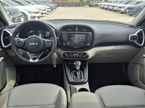 New 2025 Kia Soul LX image 3
