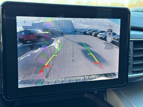 Used 2022 Ford Explorer XLT w/ Equipment Group 202A image 23