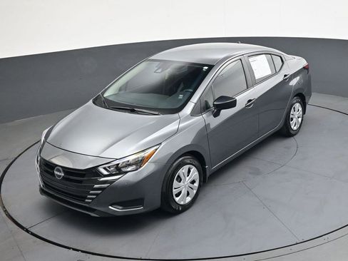 Used 2025 Nissan Versa S w/ Trunk Package image 35