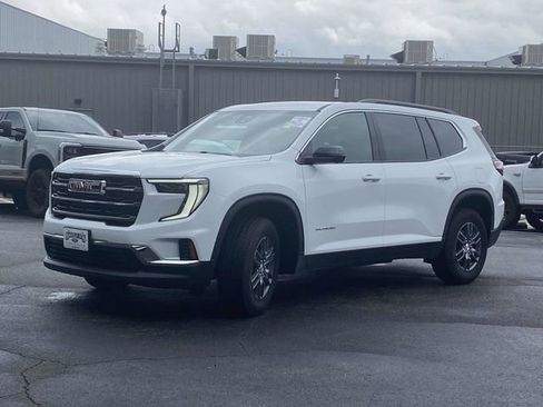 Used 2025 GMC Acadia Elevation image 8
