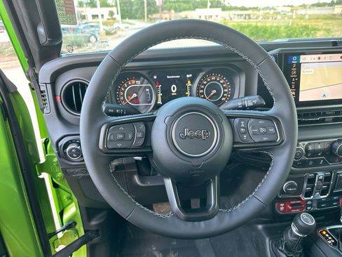 New 2025 Jeep Gladiator Rubicon w/ Safety Group image 26