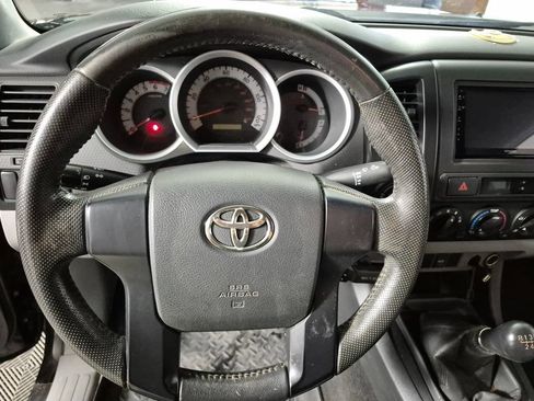 Used 2012 Toyota Tacoma 4x4 Access Cab V6 w/ Convenience Pkg image 11