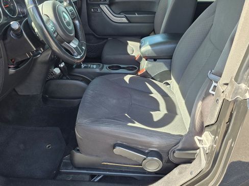 Used 2013 Jeep Wrangler Sport AWD/4WD image 14