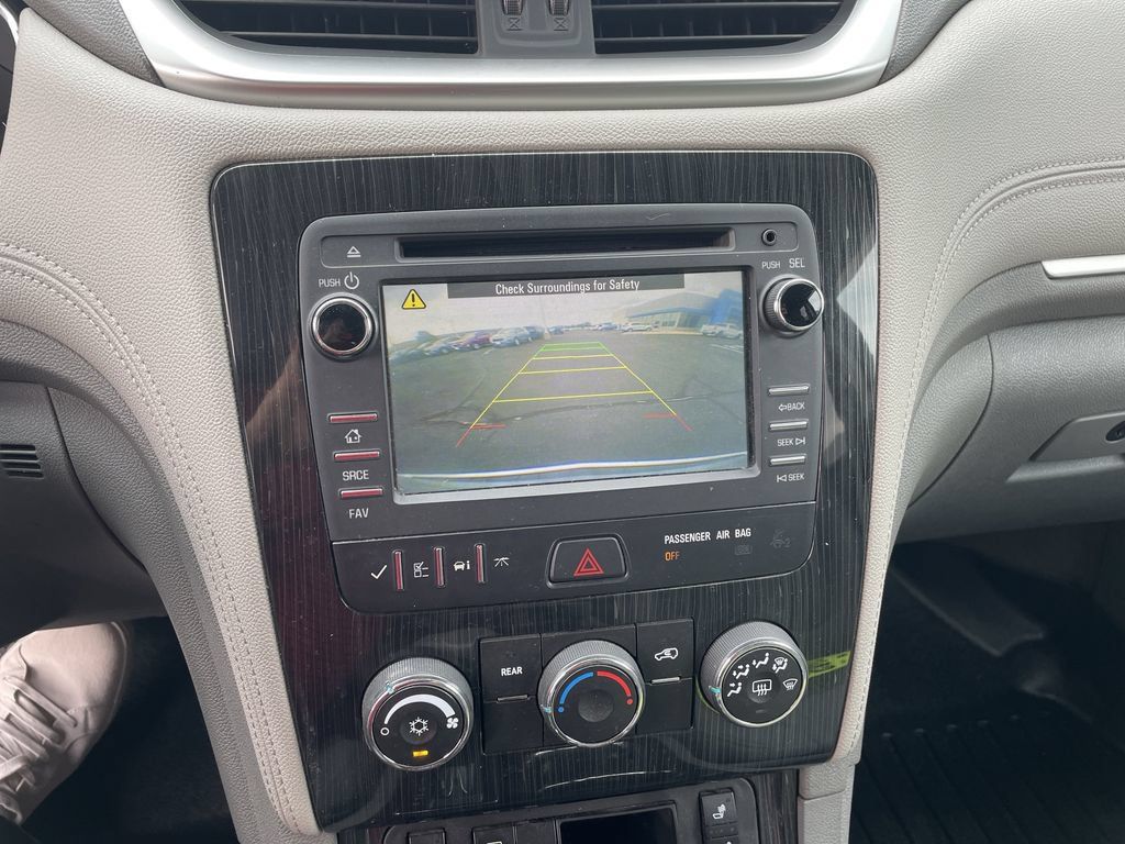 Used 2017 Chevrolet Traverse LT AWD/4WD image 13
