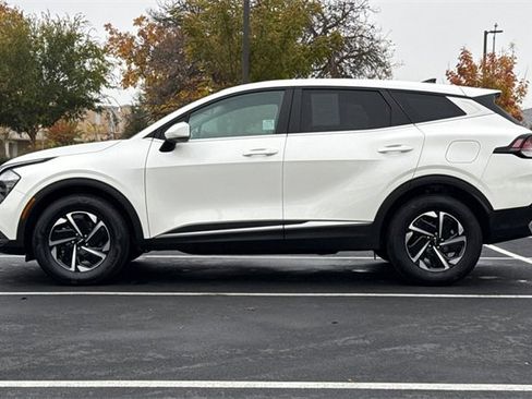 Certified 2023 Kia Sportage LX image 9