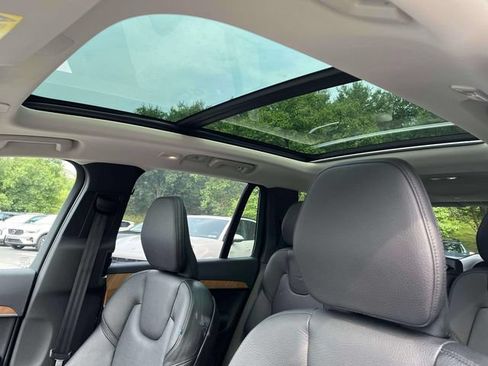Certified 2023 Volvo XC90 B6 Plus AWD/4WD image 11