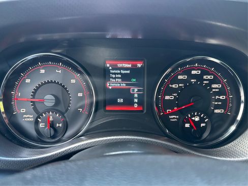 Used 2014 Dodge Charger R/T RWD image 17