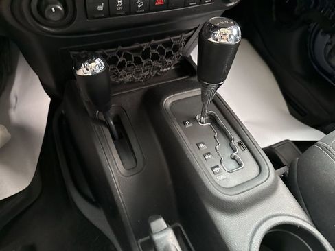 Used 2013 Jeep Wrangler Sahara image 16