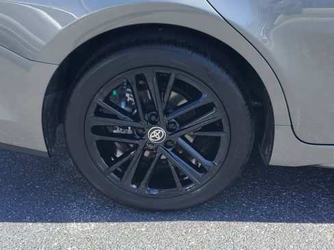 Used 2026 Toyota Camry SE w/ Convenience Package image 5