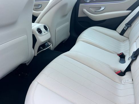 Used 2019 Mercedes-Benz E 300 image 26