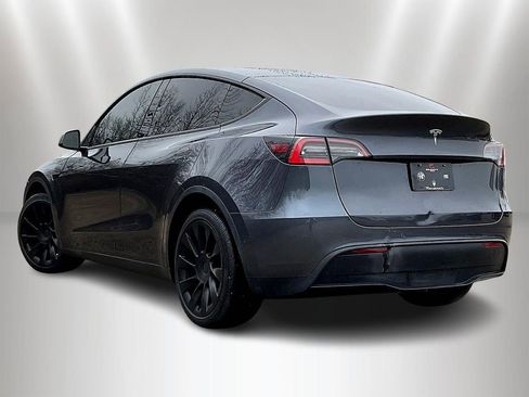 Used 2021 Tesla Model Y Long Range AWD/4WD image 4